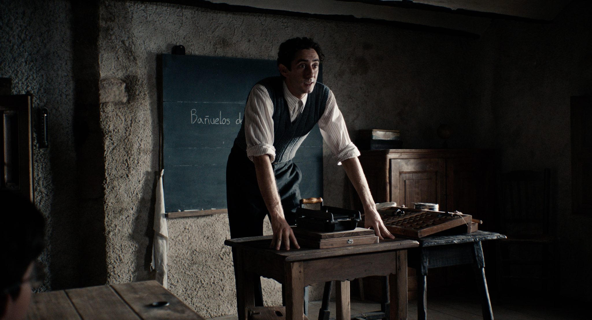 The-Teacher-Who-Promised-the-Sea_st_13_jpg_sd-high